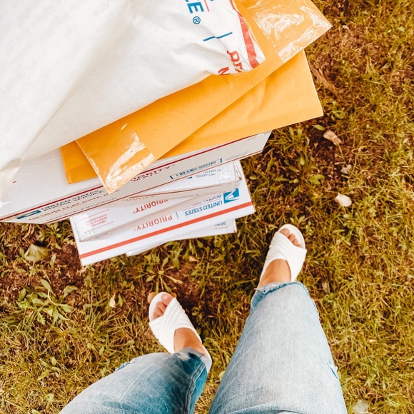 Meet the shop owner, Cindy - Picture 11 of 16